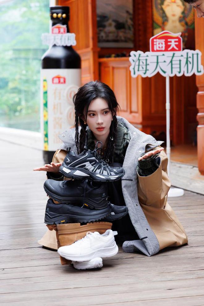《奔跑吧》于洋错喝孟子义的咖啡，孟子义眼睛放哨李昀锐耳朵站岗