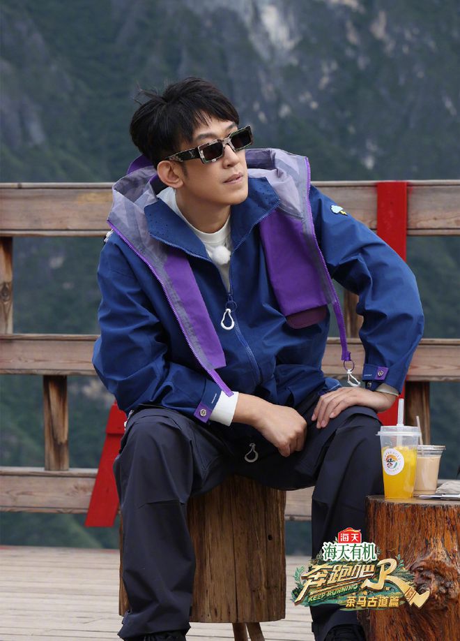 《奔跑吧》于洋错喝孟子义的咖啡，孟子义眼睛放哨李昀锐耳朵站岗