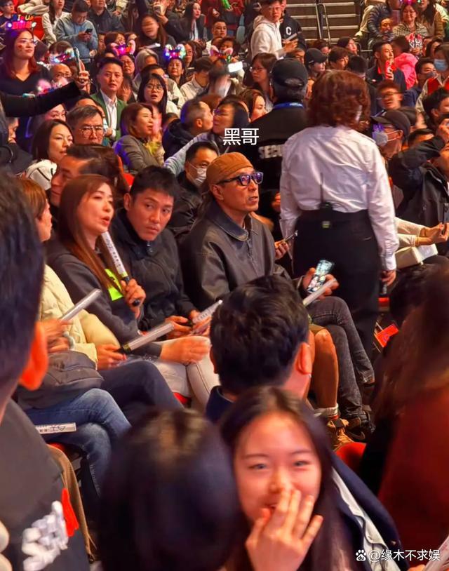 刘德华红馆演唱会第七天：干儿子捧场，舞伴赖文慧黑眼圈好重！