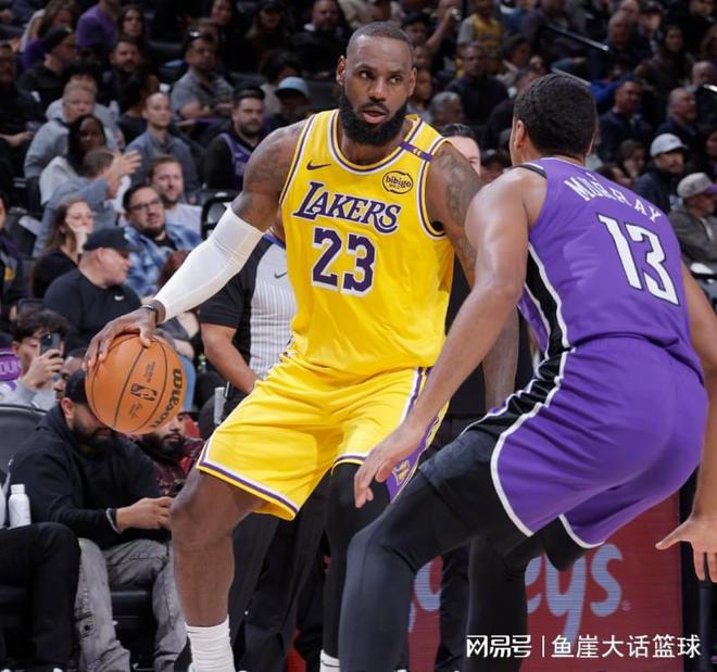 湖人113-100国王！老詹要进步，无解的不是赢球，浓眉表态是关键