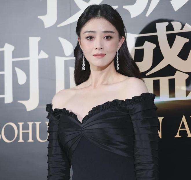 微信读书：澳门精准四不像网站-41岁蒋欣瘦出新高度！头肩比超绝和张雨绮对比强烈，作品决定状态