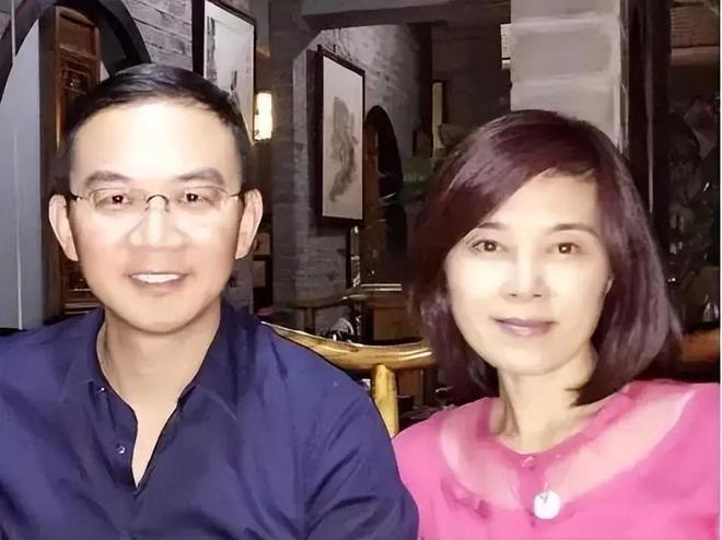 经济参考报：香港2024年资料正版公开-为救妻子辞职央视、倾家荡产，如今53岁的郎永淳怎么样了？