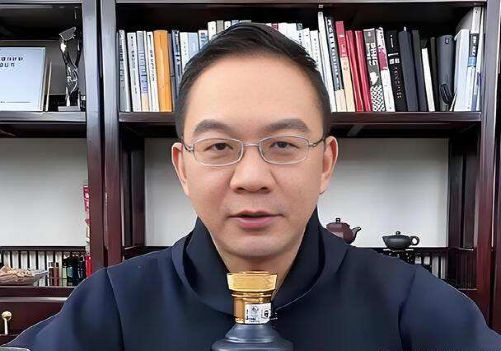 经济参考报：香港2024年资料正版公开-为救妻子辞职央视、倾家荡产，如今53岁的郎永淳怎么样了？