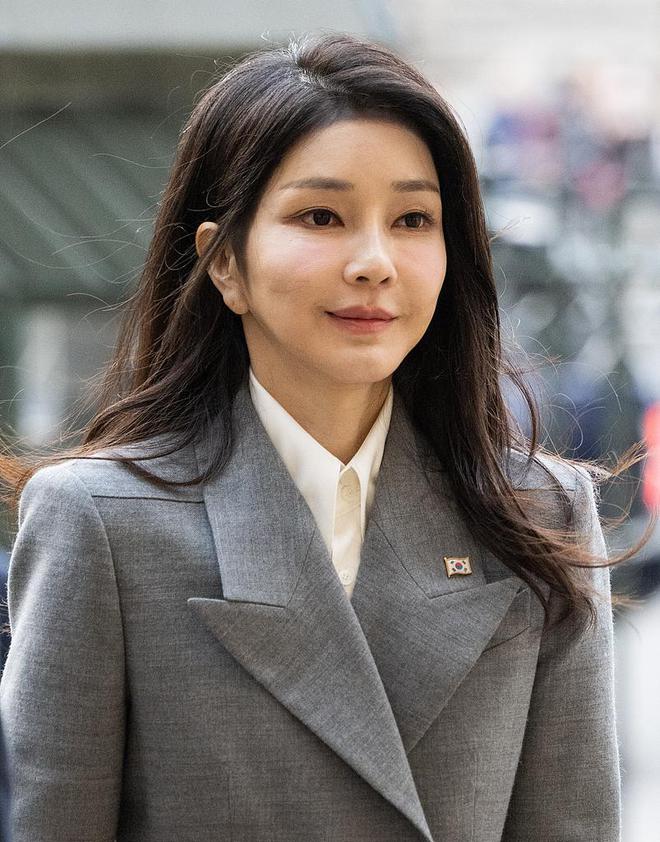 西瓜视频：今晚澳门特马开的什么号码2024-再创历史！尹锡悦亲自出席拘留令必要性审查，此前称在拘留所“有些不舒服”