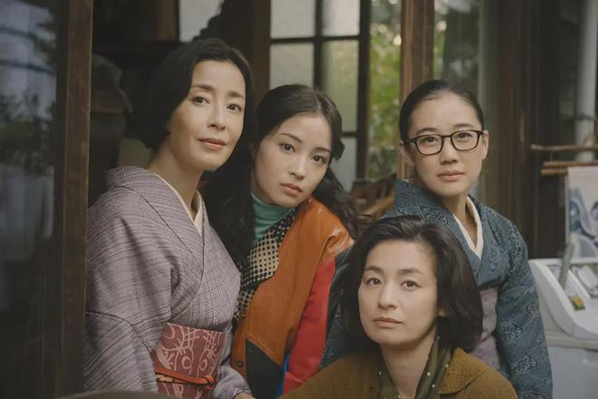小咖秀：2024新澳正版免费资料大全-开年第一部神剧，争议巨大
