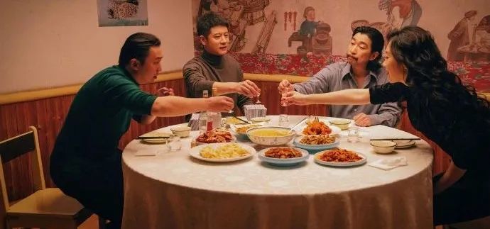 澎湃新闻：澳门天天彩资料正版免费特色-爱奇艺热播剧《漂白》陷剽窃风波，对话故事原型记者王猛