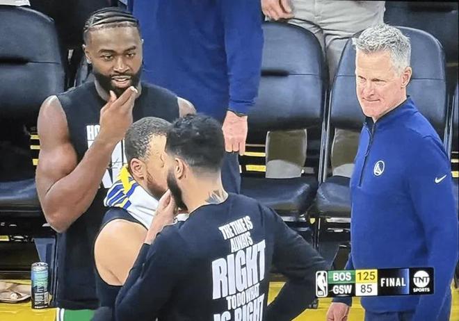 百度百家号：澳门天天开彩资料大全-NBA早报｜勇士40分惨败 快船记者幸灾乐祸 布克将登顶得分王