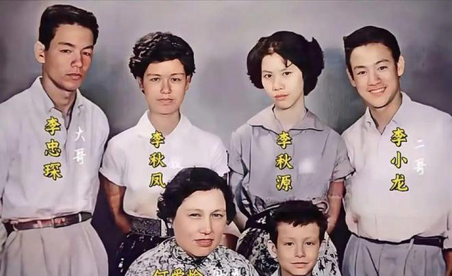 36氪：#澳门彩-李小龙二姐李秋凤离世，姐弟俩五官相似，上月刚参加了成家班聚会