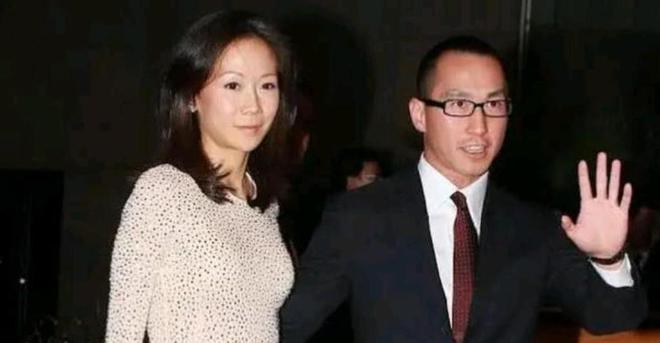 B站UP主：2024年澳门正版资料大全-最好命的豪门原配，结婚24年丈夫从无绯闻，身价百亿至今只生一女