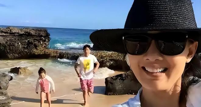 腾讯动漫：澳门最新六开彩四不象-演员牛莉：嫁给圈外人刘亚东后被“宠上天”，结婚29年几乎不做饭