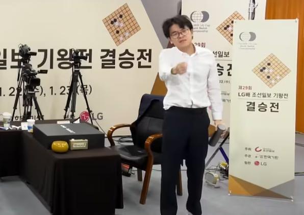 哔哩哔哩：7777788888管家婆凤凰-为何抗议只字未提！韩媒：柯洁违规随后高声抗议后比赛被暂停