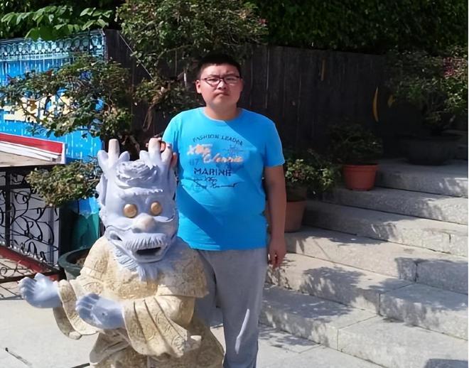 豆瓣：2024年香港免费资料推荐-“中国象棋第一人”王天一：树敌太多，被终身禁赛，他离婚又再婚