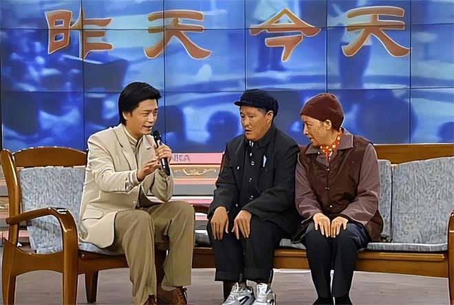 网易云跟读：2023澳门正版资料大全免费2特色-当年的小品《不差钱》，赵本山到底是想捧红小沈阳，还是丫蛋