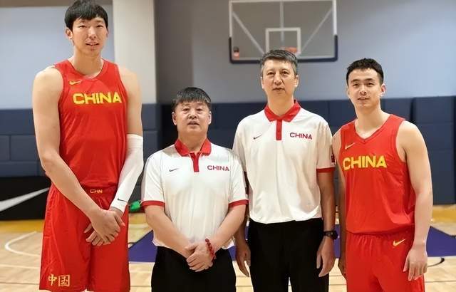 南方周末：2024新澳正版挂牌之全扁-中国男篮名单引争议：孙铭徽林葳为何落选？下次把郭艾伦也选上吧