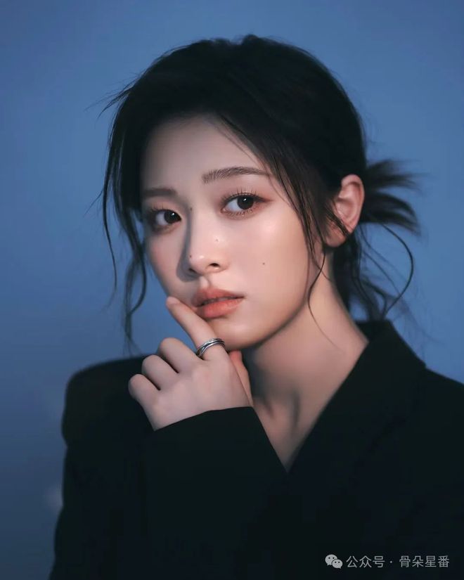 一直播：澳门彩资料官方网站-饰演《国色芳华》秦胜意：邵芸迎来人生角色